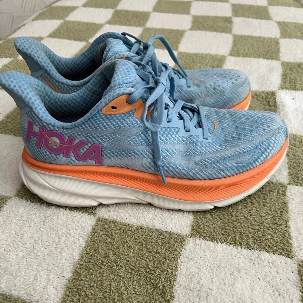 Hoka Clifton 9 Light Blue and Orange Athletic Running Shoes - Picture 4 of 7